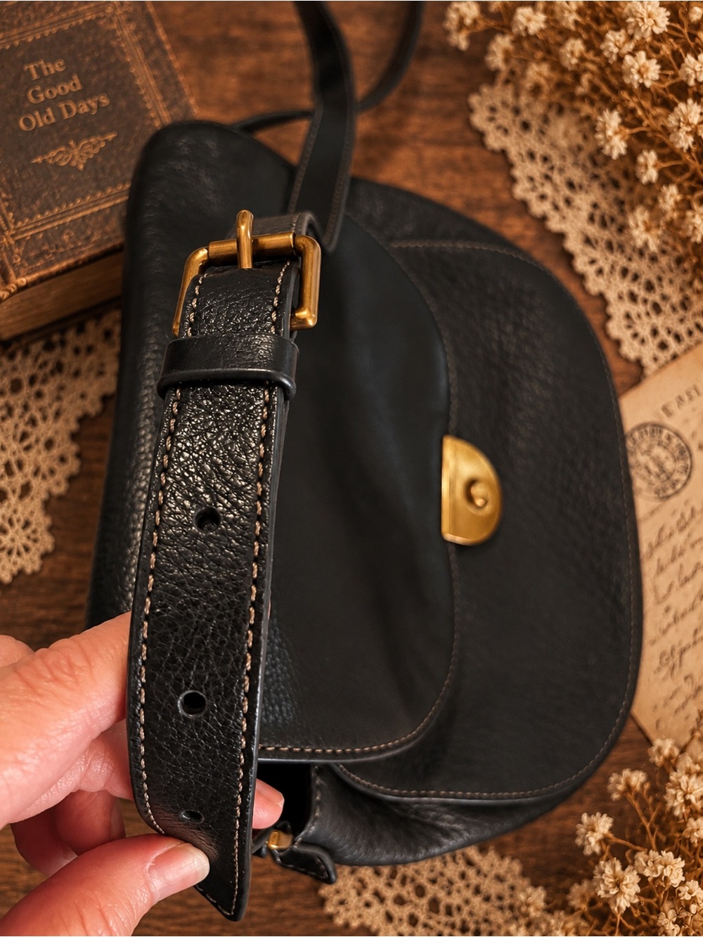 Fossil Black Emi Saddle Bag w/ Sample Not To Be Sold Tag - Picture 11 of 15